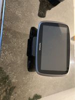 Navigationsgerät TomTom mit Ladekabel
