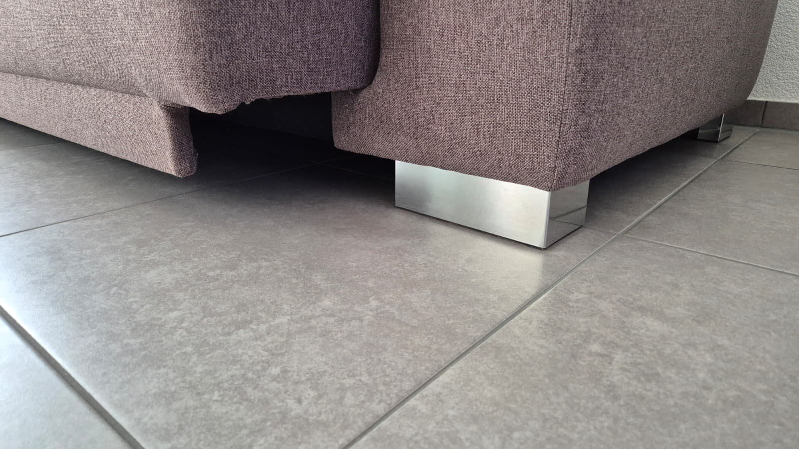 Divani: Ecksofa, Stoff Farbe braun-grau (Mokka) – Usato da Bonstetten venduto da Goldkaefer 3