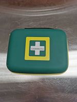 Kit de premiers secours, moyen, dans un coffret.