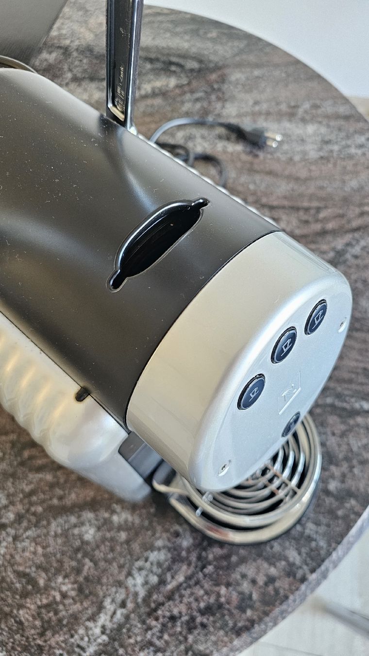 Nespresso Macchine per caffè & Macchine per espresso: Nespresso Zenius Professional – Usato da Sugiez venduto da Elyriah 1