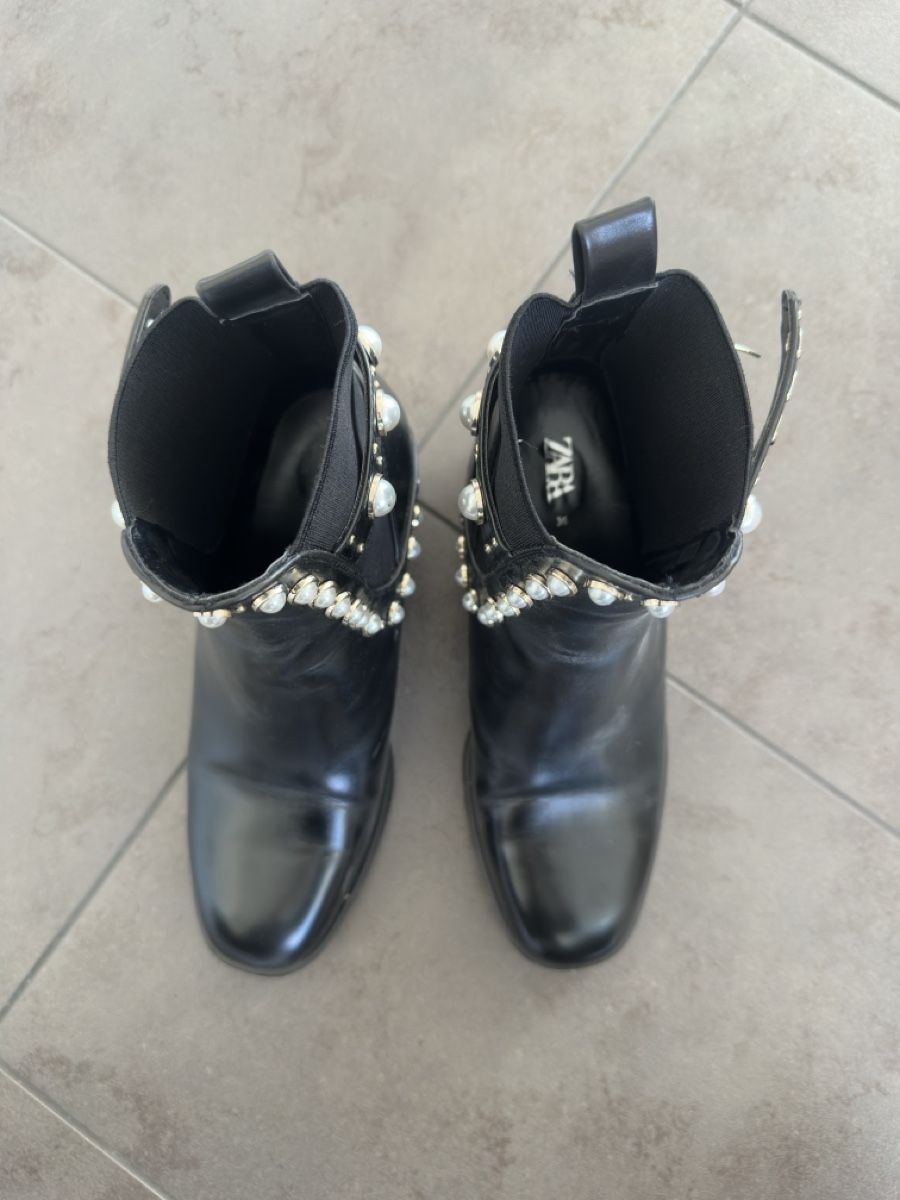Zara Scarpe da donna: Zara Stiefeletten mit Perlen – Usato da Granges-Paccot venduto da Gabizinha85 1