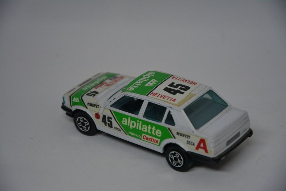 Alfa Romeo Giulietta #45  1983 "Alpilatte" , Bburago , 1:43 8
