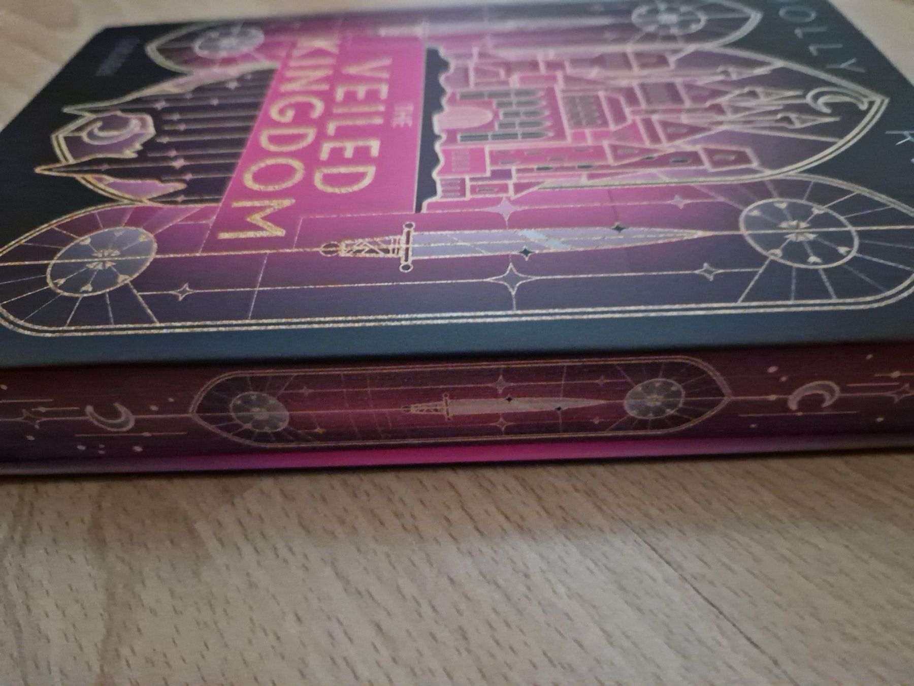 Libri: Holly Renee The Veiled Kingdom - Mit farbigem Buchschnitt – Nuovo (secondo la descrizione) da Neuhausen am Rheinfall venduto da Alchimista 7