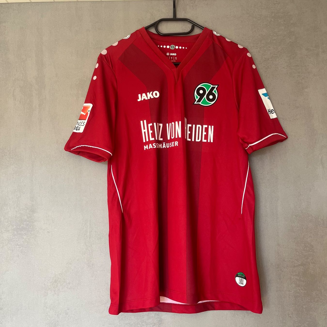 Jako Leibchen & Hosen: Matchworn Hannover 96 Kiyotake Jako – Gebraucht aus Winterthur von LaBodega
