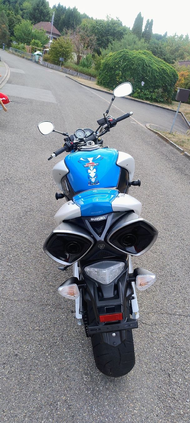 Suzuki Strada: SUZUKI B-King 1340 – Usato da Safenwil venduto da ppetrov 8