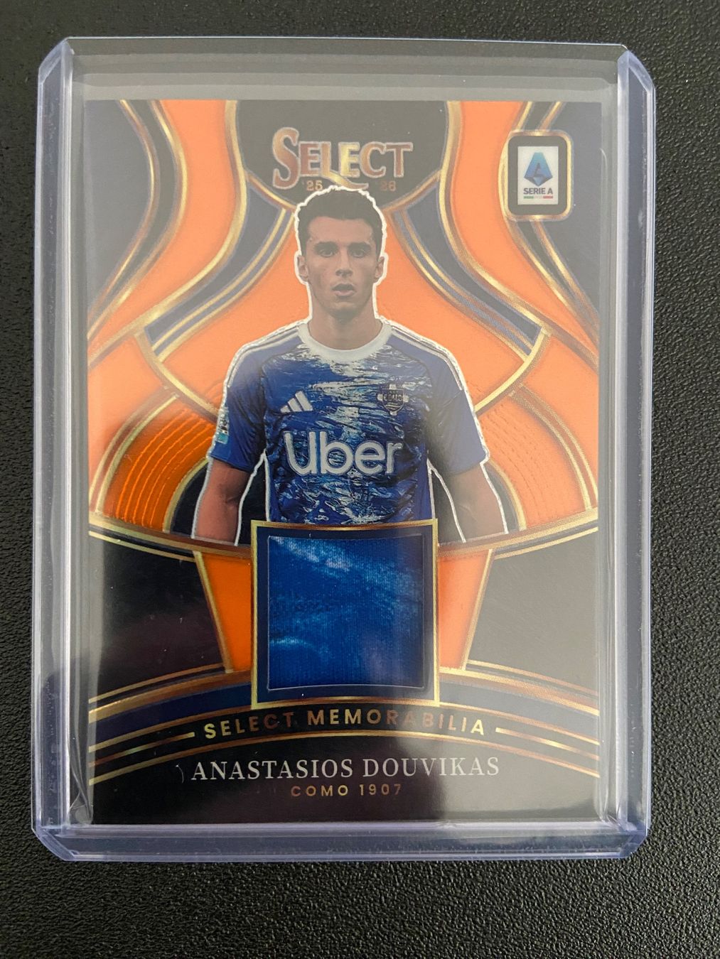 Panini Carte collezionabili: Anastasios Douvikas Relic 21/49 Panini Select Serie A 25/26 – Usato da Dagmersellen venduto da dav_b656
