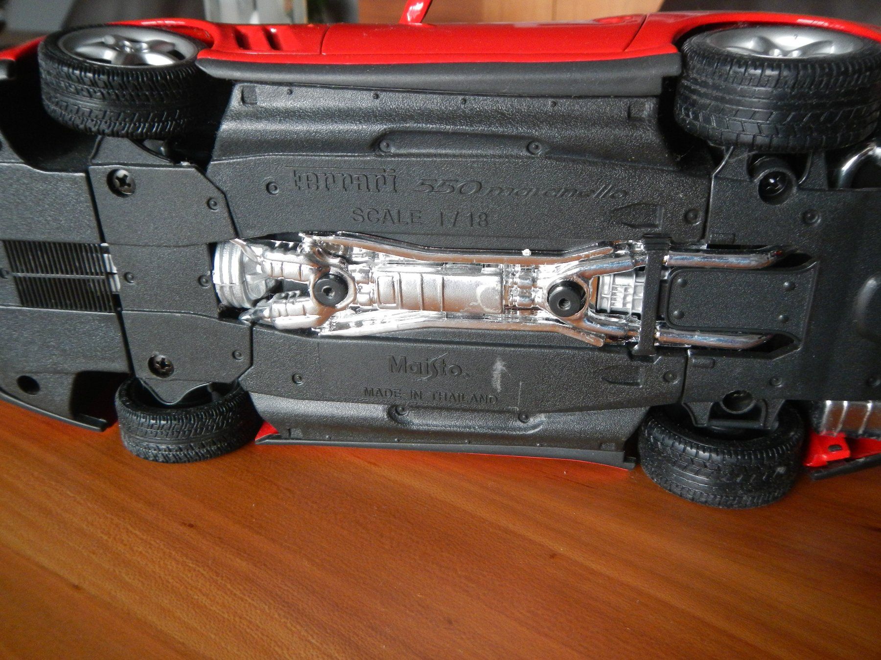 Ferrari Modellautos: Modellauto Ferrari 550 Maranello rot, 1/18 – Gebraucht aus Wallisellen von Marysan8 4