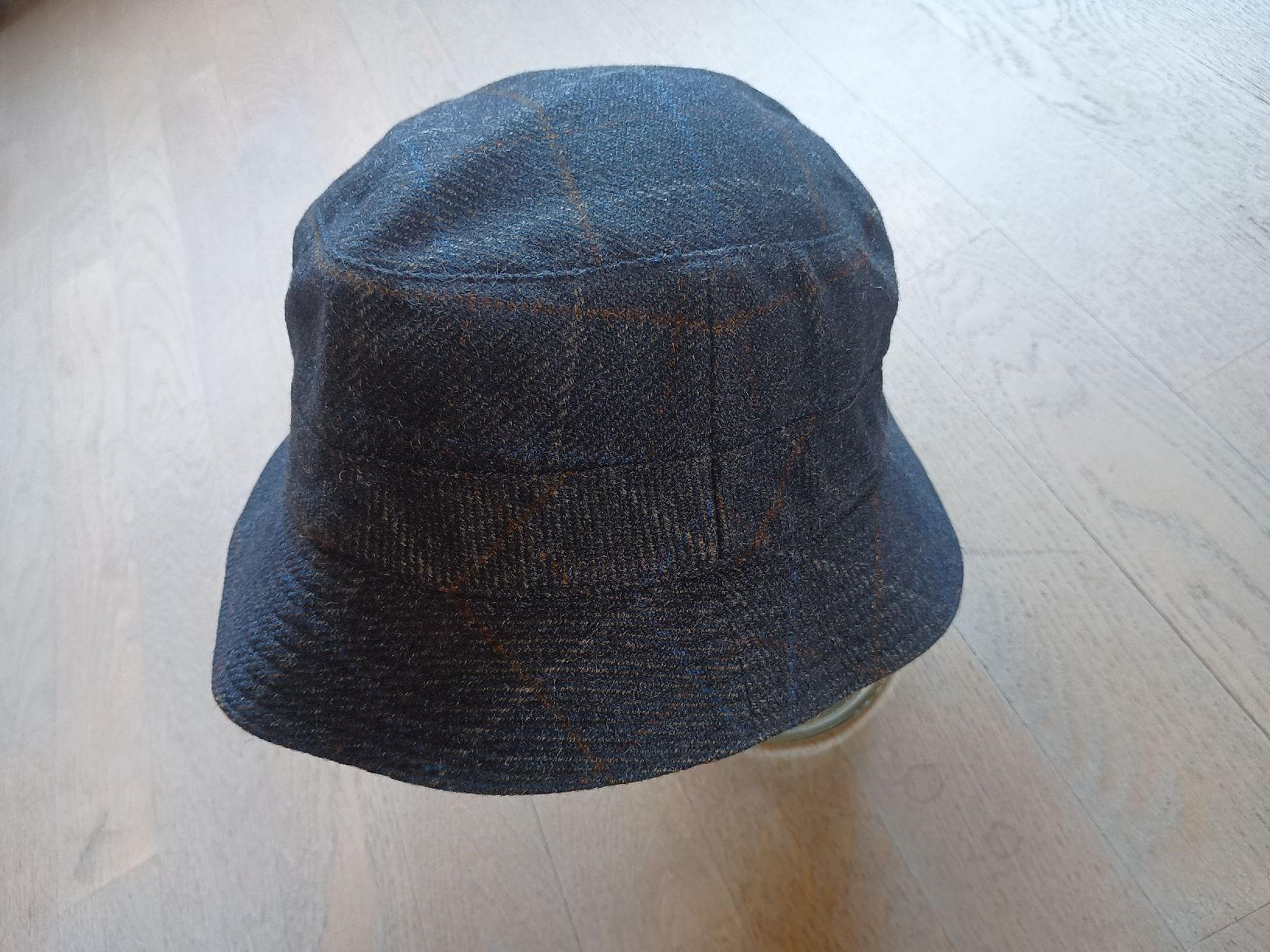 Hermès Hüte, Mützen & Caps: Hermès Fischerhut  – Gebraucht aus Kirchlindach von Chantalone