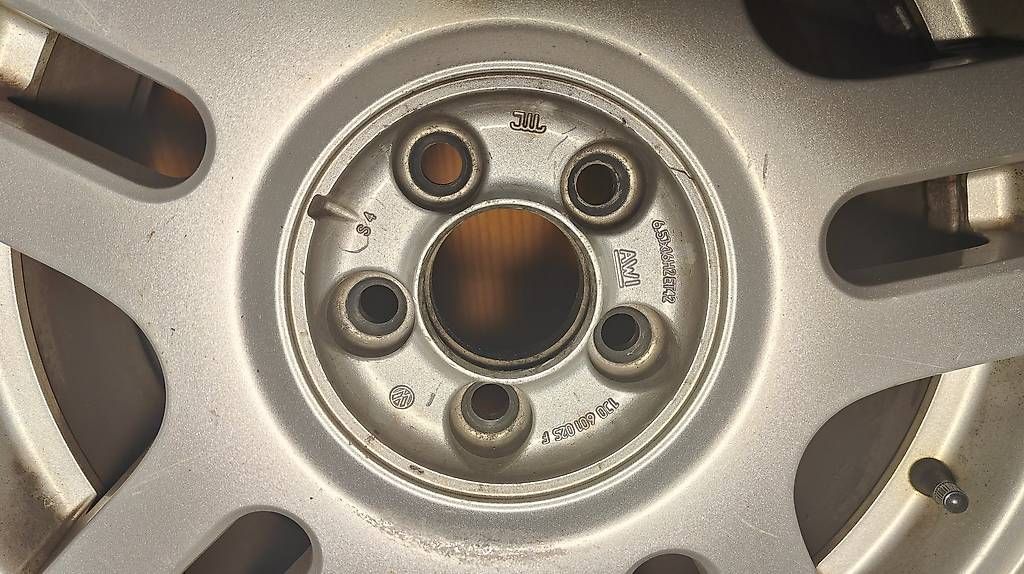 Pneus & Kompletträder: Roues hiver VW Golf 4 – Gebraucht aus Meyrin von bla_z925 3