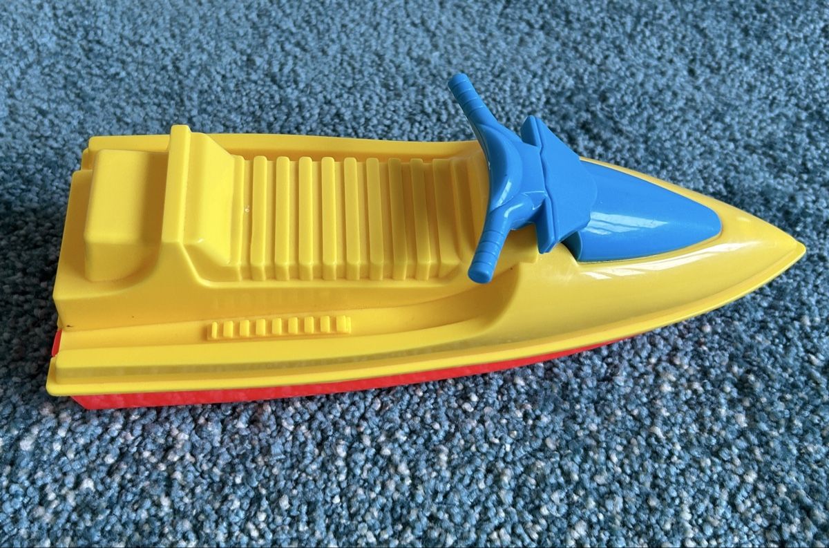 Jouets: Bateau jouet de piscine – D'occasion à St-Sulpice VD par med_9mc9 1