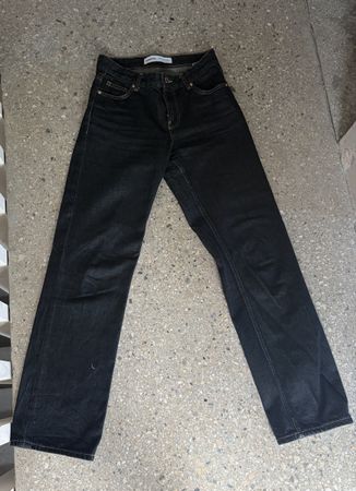 Pantalon jean noir coupe droite