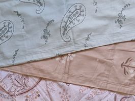 LOT de 8 taies d'oreiller imprimées paisley et florales.