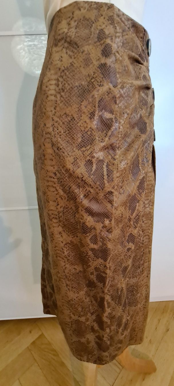 Zara Gonne: Jupe imitation peau de serpent taille XS – Nuovo (secondo la descrizione) da Genève venduto da Saleena 3