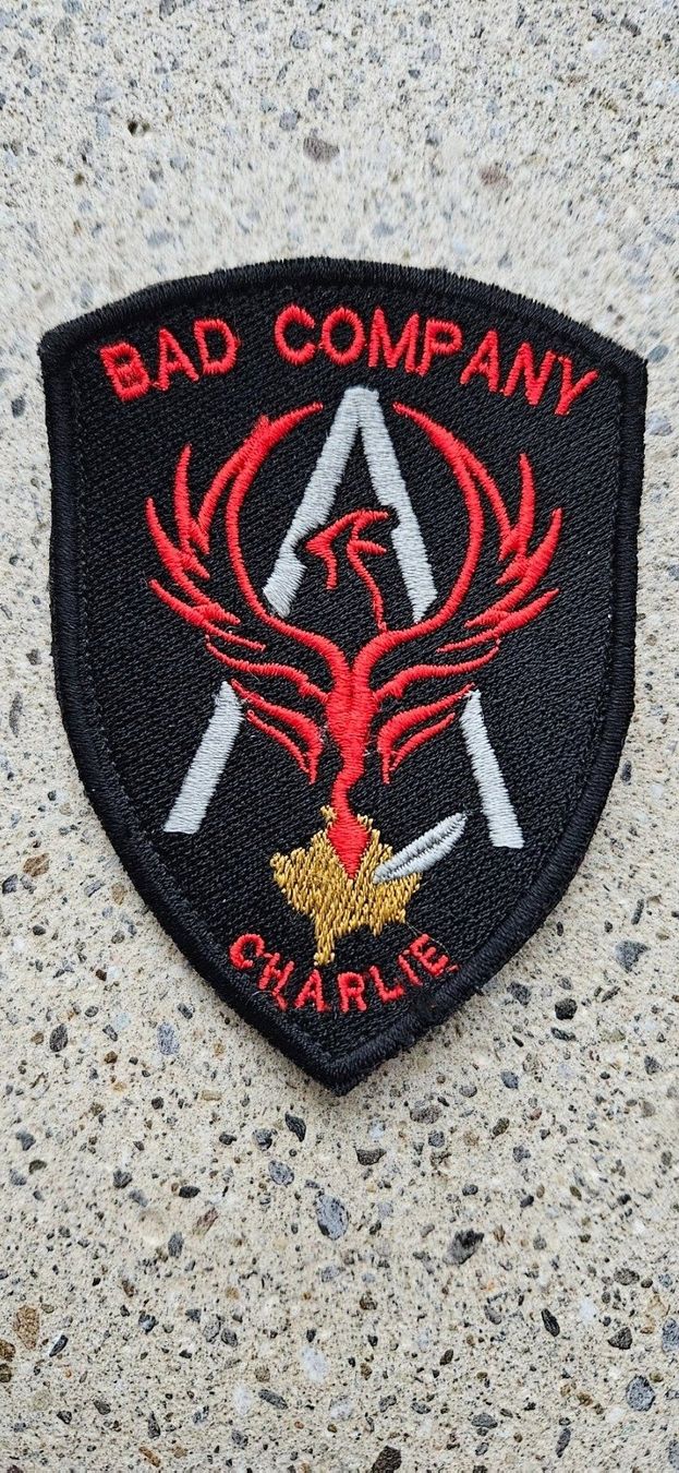 Schweizer Armee Plaketten & Abzeichen: *** Swisscoy Badge mit Klett *** – Neu und originalverpackt aus Riedholz von fr_sIruP