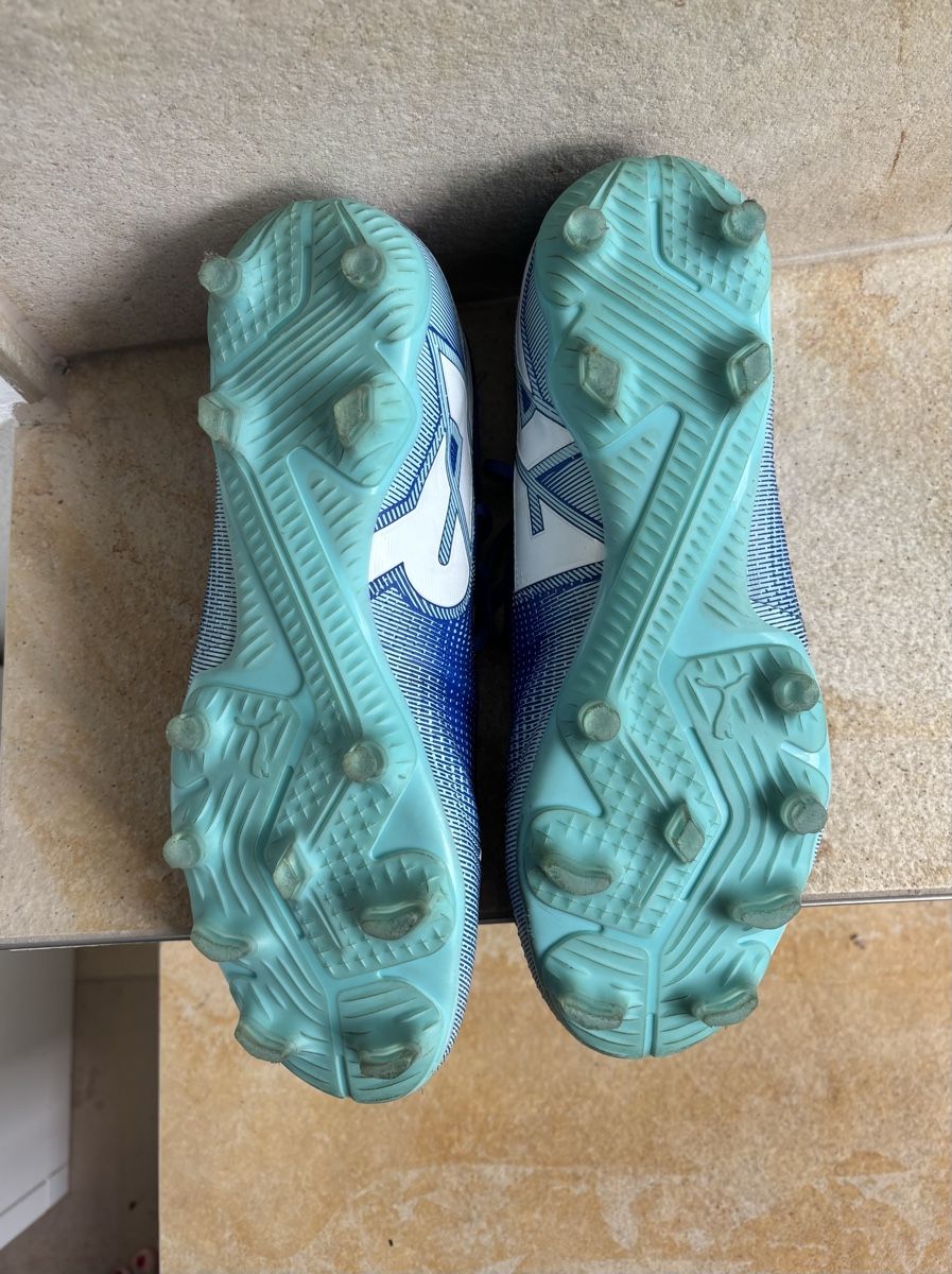Puma Chaussures hommes: Fussballschuhe Puma Gr. 40.5 – D'occasion à Sörenberg par dfew 2