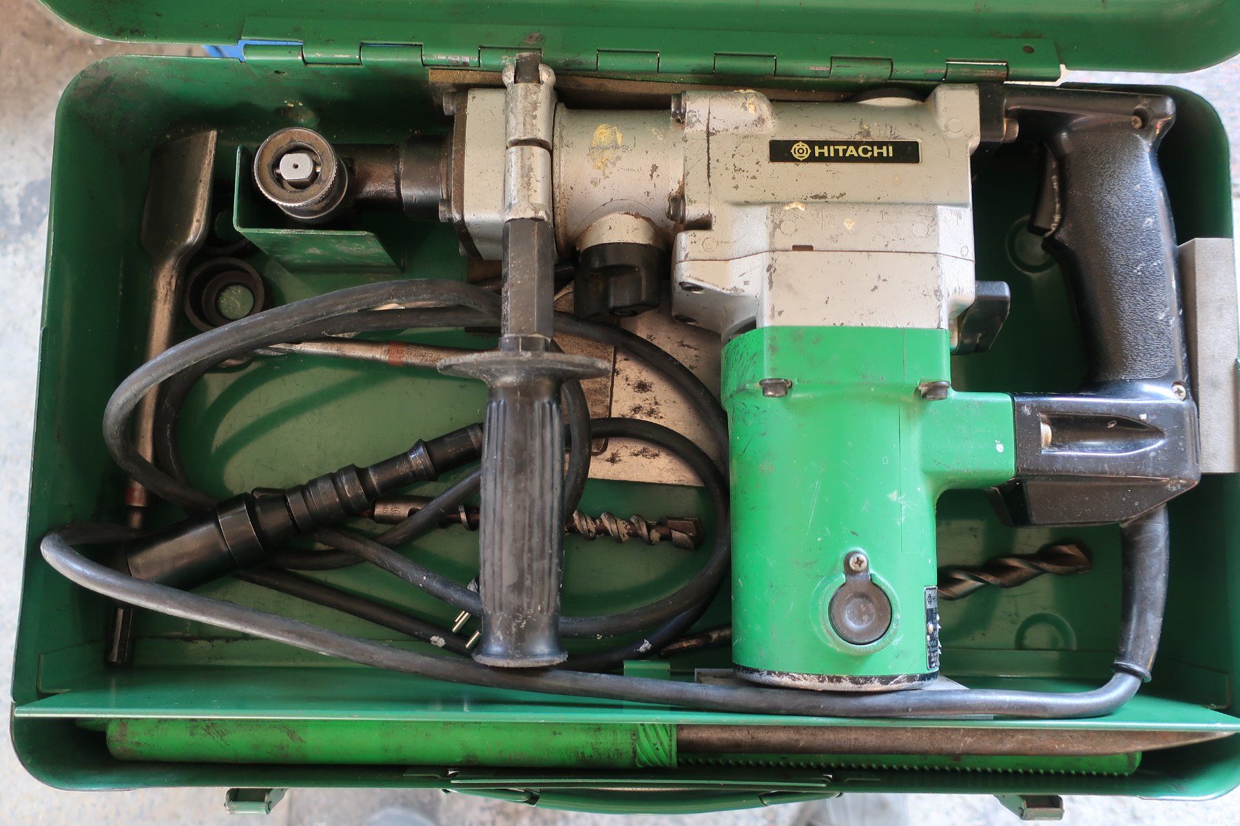 Hitachi Trapani: Hitachi DH 28 V Bohrhammer 700W SDS im Koffer fx – Usato da Dietikon venduto da Baro4 2