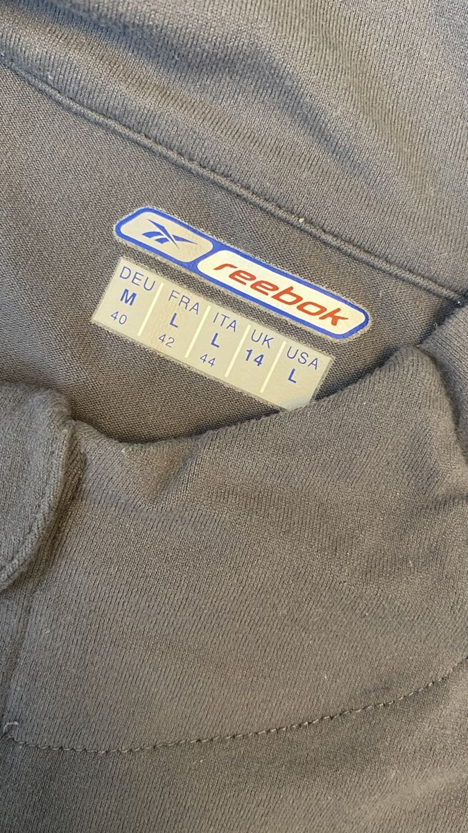 Reebok Pullover & Sweatshirts: Reebok Sport Oberteil Sweatshirt – Gebraucht aus Obfelden von tan_9lj9 6