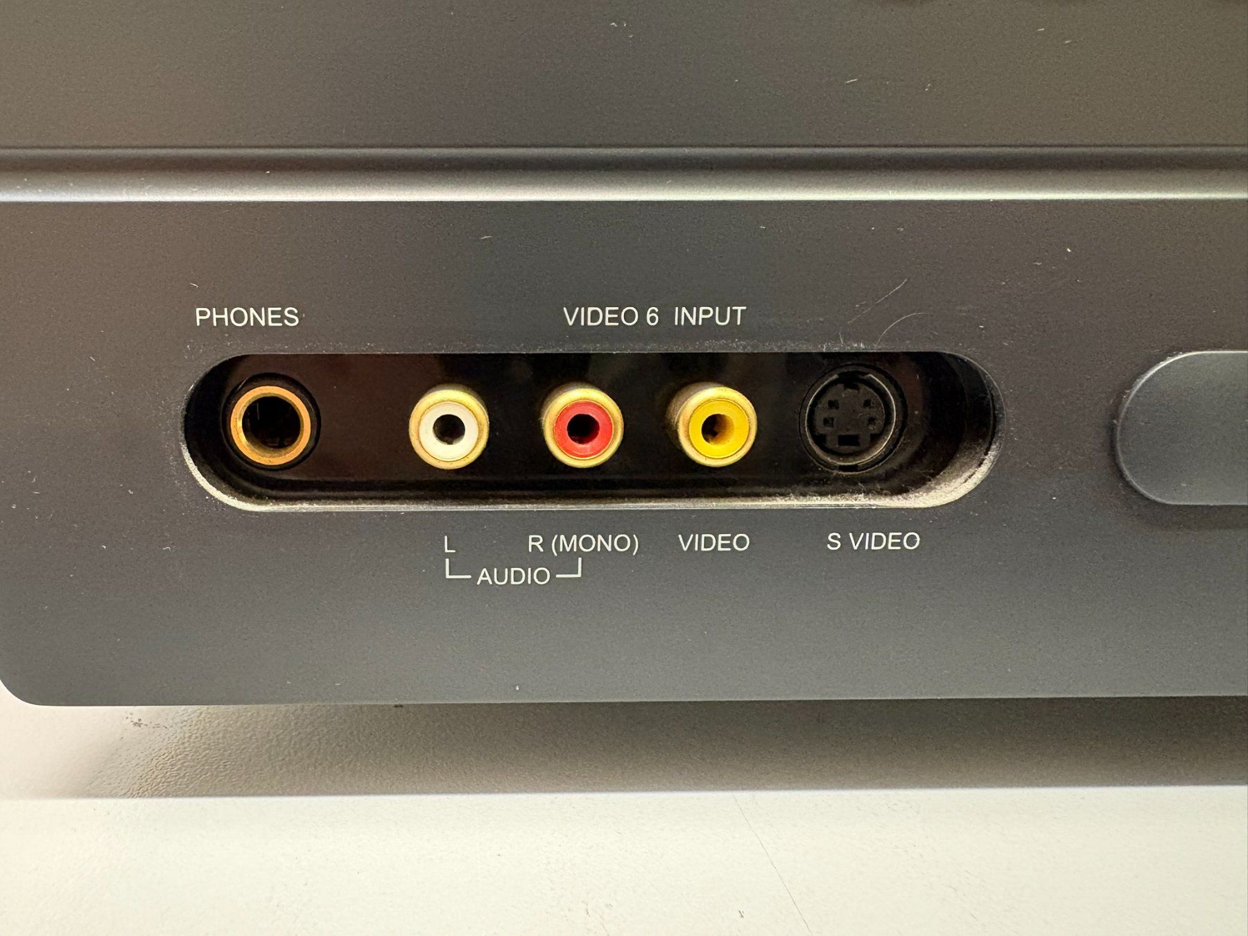 Nad Ricevitori: NAD AV Surround Sound Receiver T743 – Usato da Hochdorf venduto da av-electronics 2