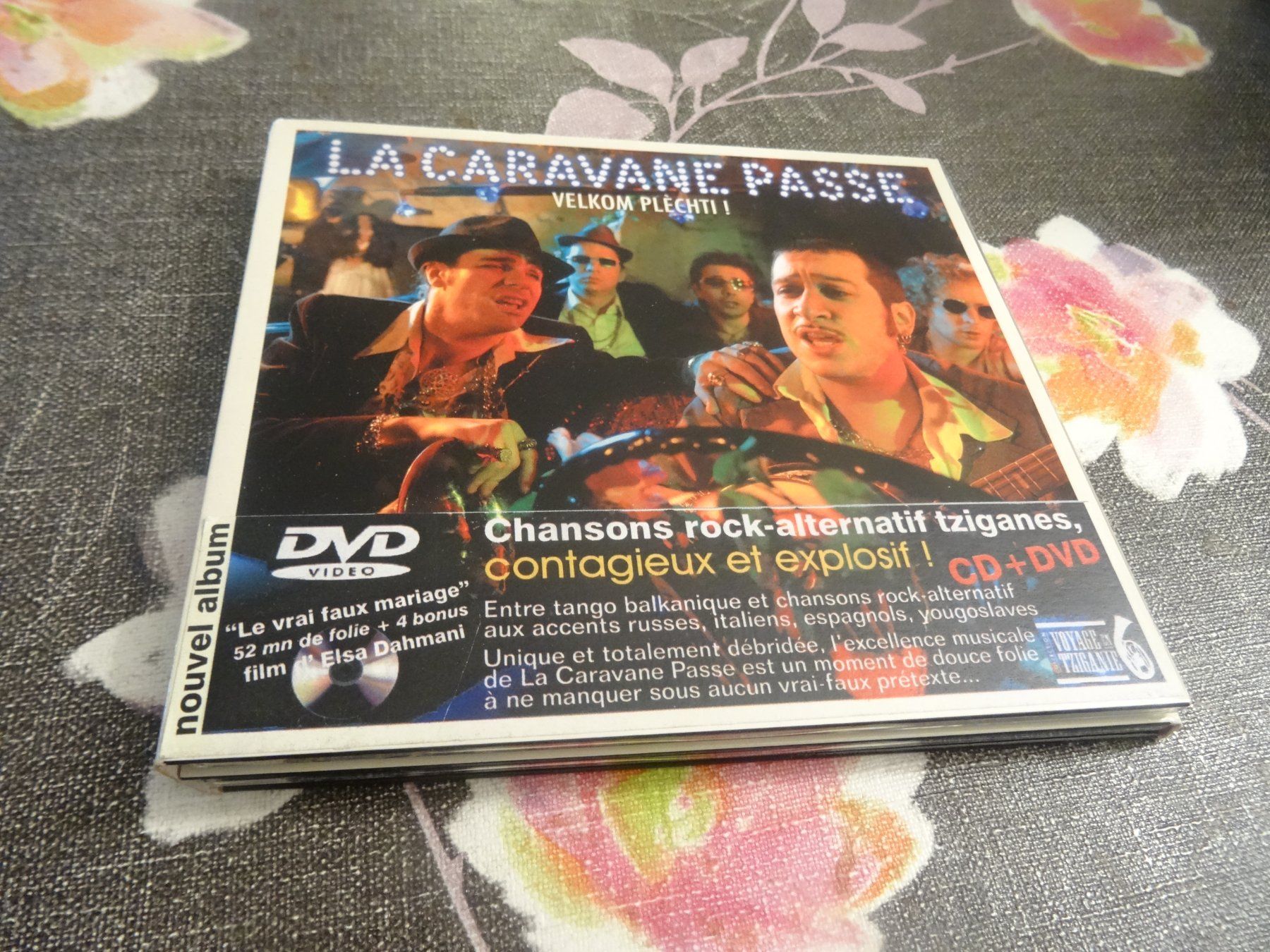 CD: La Caravane Passe - Velkom Plechti CD – Usato da Olten venduto da Disc-Ausverkauf