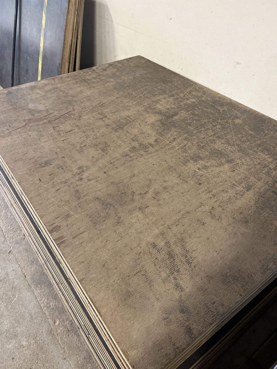 Articles en bois: Siebdruckplatten – D'occasion à Rickenbach LU par fla_9ft6 1