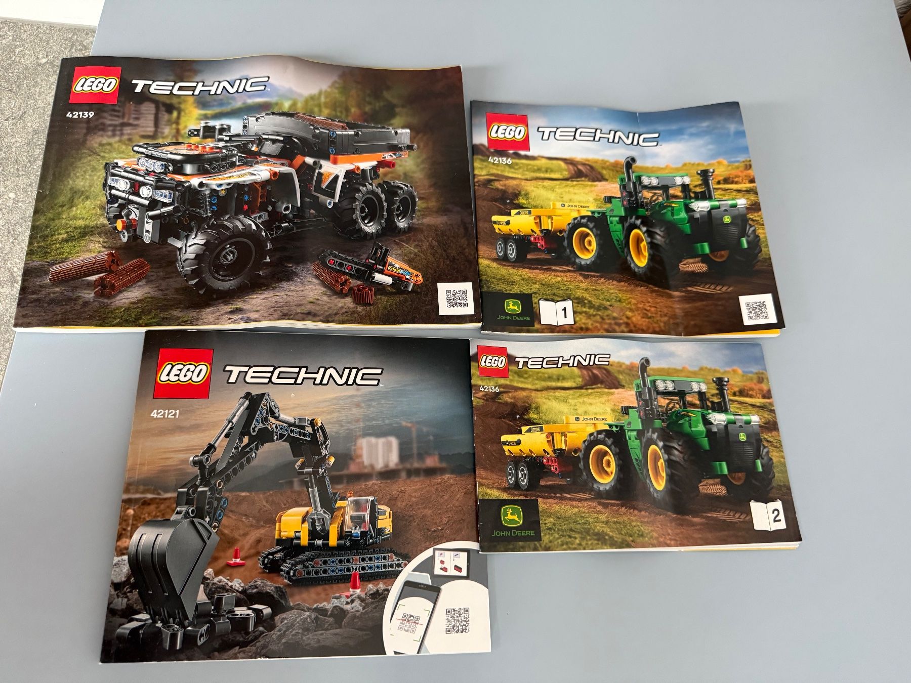 Lego Spielzeuge: Lego Set mit Traktor, Bagger und Geländefahrzeug – Gebraucht aus Richterswil von Schoetto 2