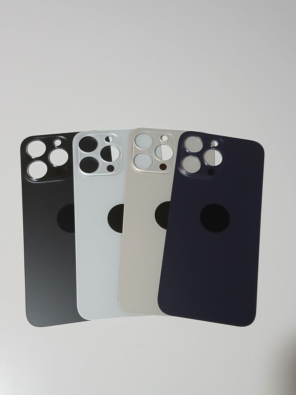 Apple Cover & Protezioni schermo: Coque arrière Iphone 14 Pro Max – Nuovo e nell'imballaggio originale da Leukerbad venduto da wor_sf98