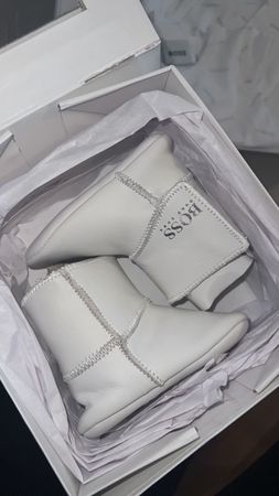 Baby shoes boss NEW