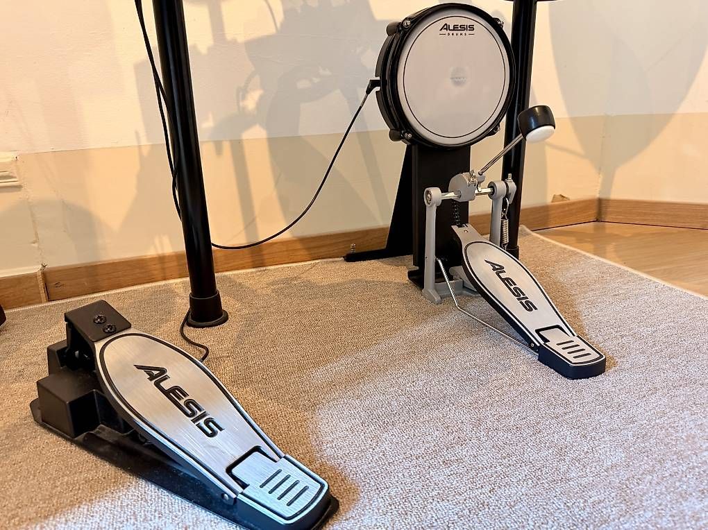 Alesis Strumenti musicali: Alesis Nitro Pro Kit E-Drum – Usato da Zürich venduto da Brad-P 3