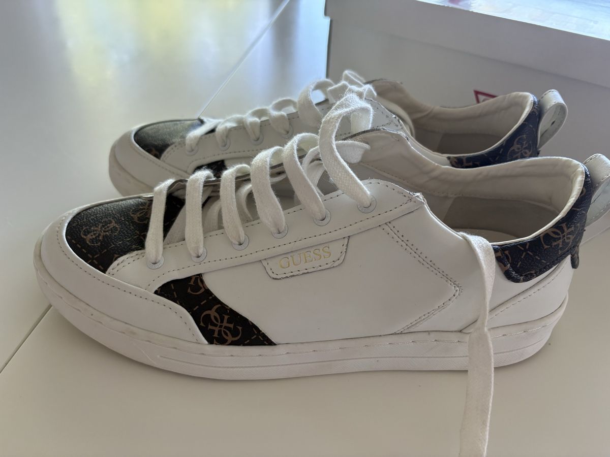 Guess Scarpe da uomo: GUESS Herren-Sneaker 44 – Usato da Büron venduto da Flor2009 2