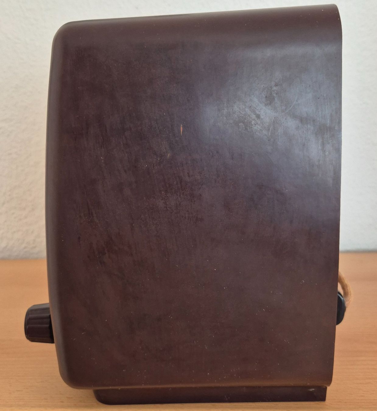 Philips Radio: Radio Philips Bakelit – Usato da Koblenz venduto da WSBS_4067 3