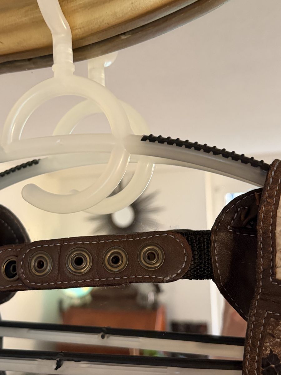 Sport dell'aria & Aquiloni: Stylischer Leder Schulter Halter – Usato da Jona venduto da HappyHappyHappyHappy 3