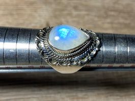 Orientalischer Silber 925 Ring mit natürlichem Mondstein