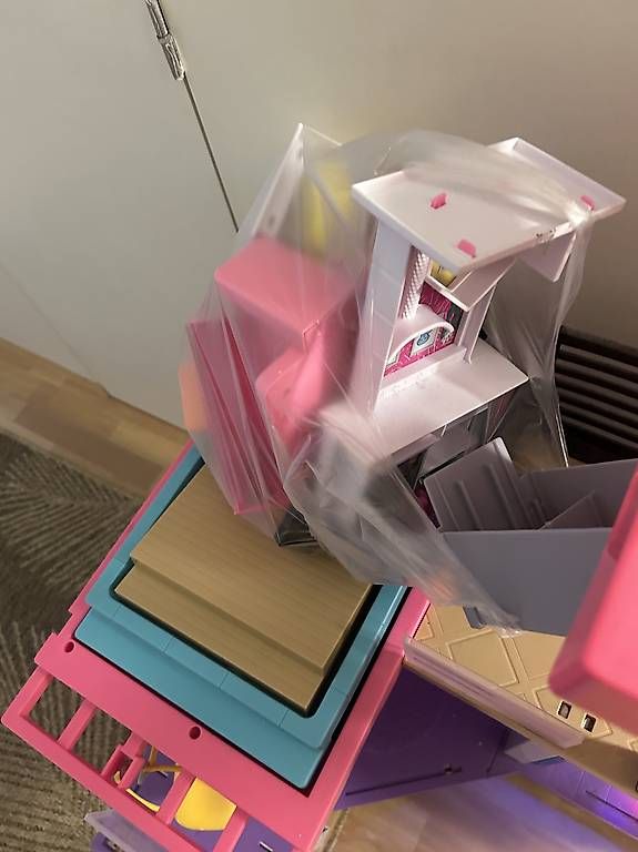 Case e mobili per bambole: Barbie Haus mit Barbie Auto Camping – Usato da Bern venduto da cha_w6bp 4
