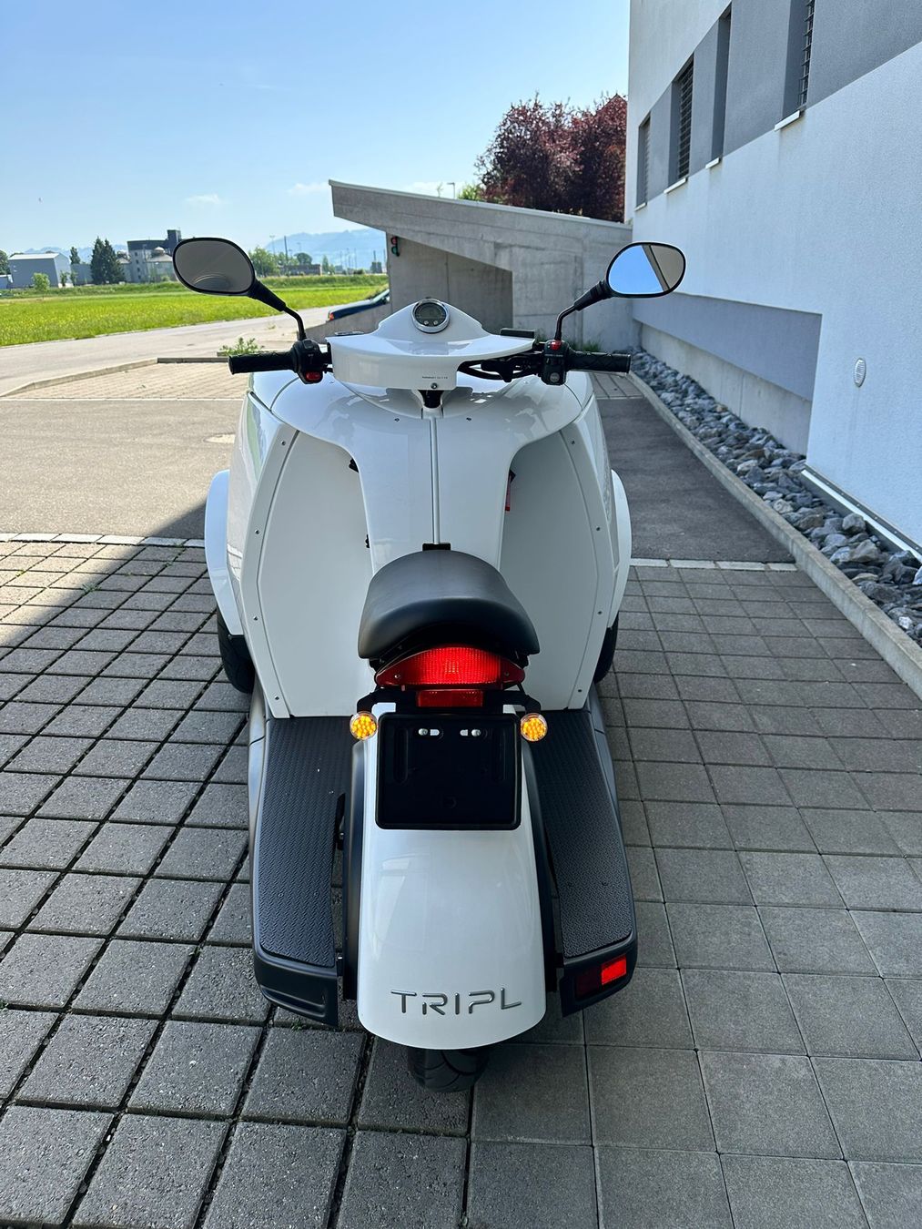 Elektromobile: elektro kleinmotorrad. 45 kmh.dreirad.scooter. – Gebraucht aus Heerbrugg von lan_kym8