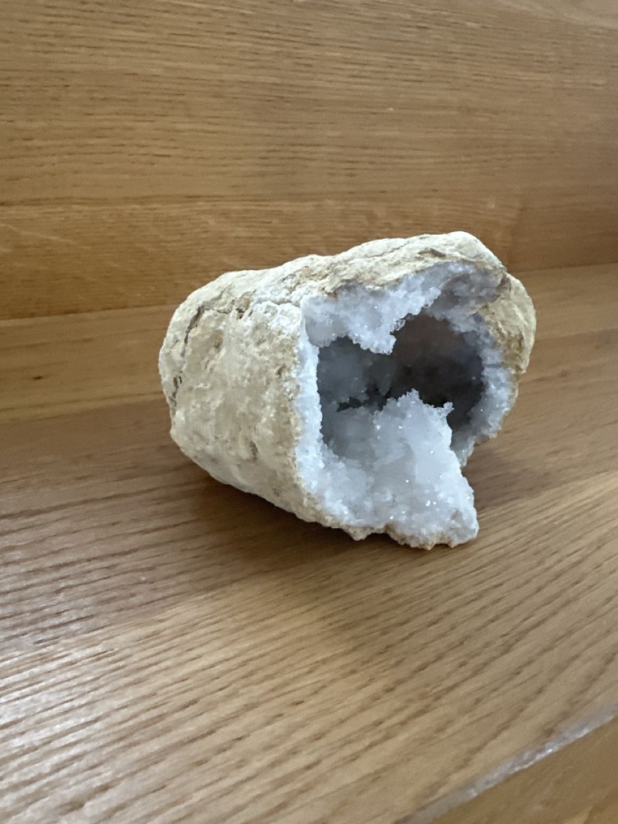 Edelsteine: Natural Crystal Geode Rock Decorative Piece – Neu (gemäss Beschreibung) aus Lussy-sur-Morges von Lauraholland 2