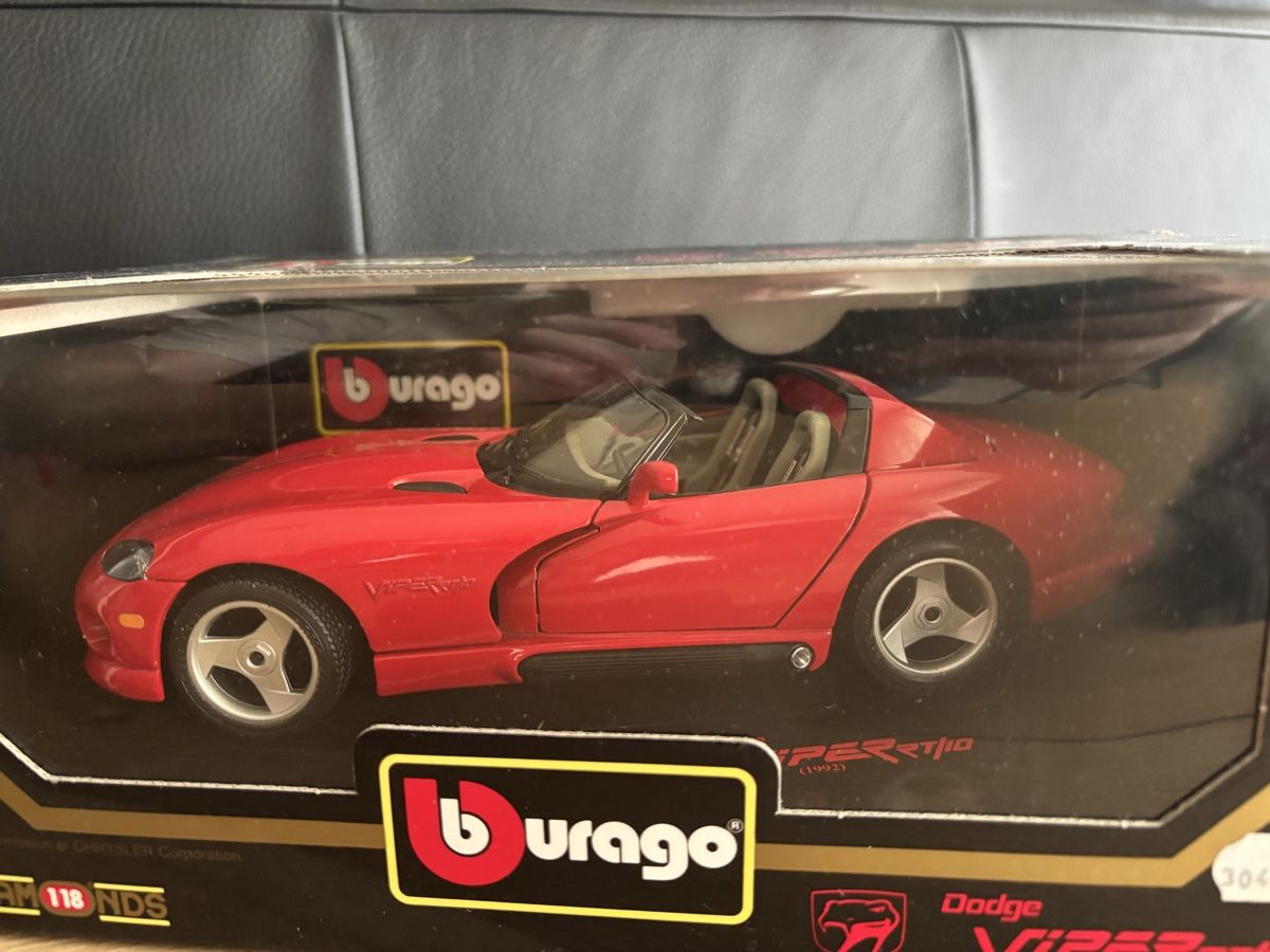 Bburago Modellautos: Dodge Viper 1/18 Bburago – Gebraucht aus Léchelles von Mlinspiration 2