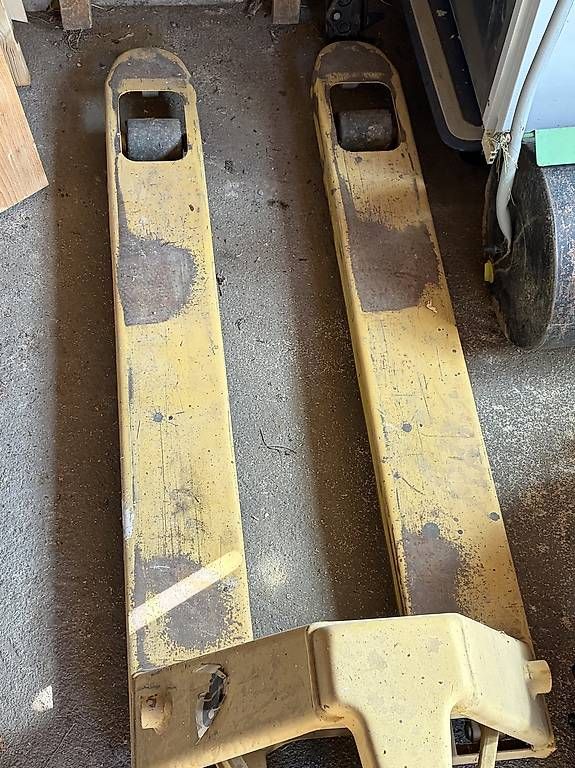 Carrelli elevatori e a forche: Yale Handhubwagen – Usato da Wangenried venduto da SFTB