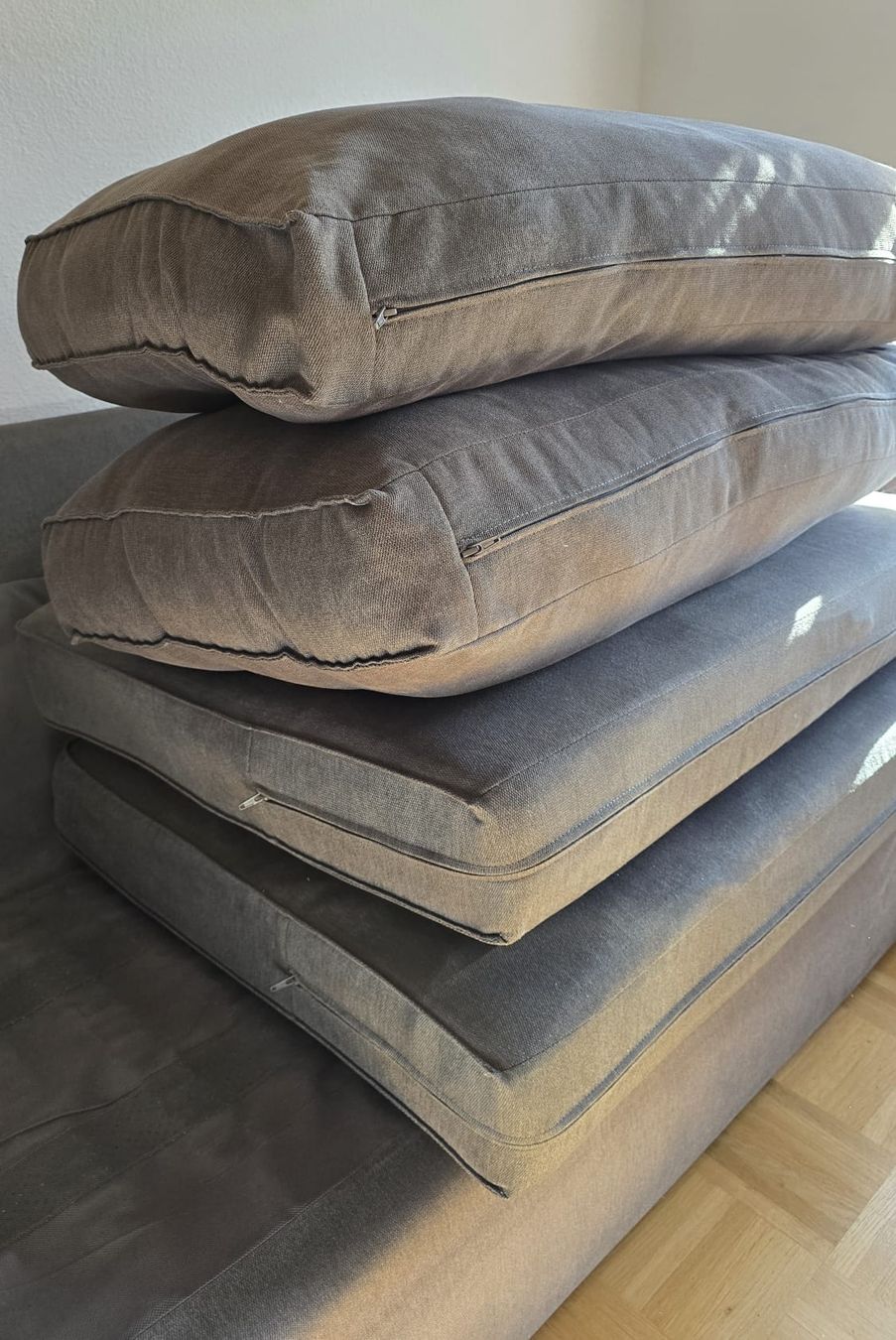 Divani: IKEA KIVIK Sofa 3-Sitzer Grau – Usato da Basel venduto da DaniJohni 2
