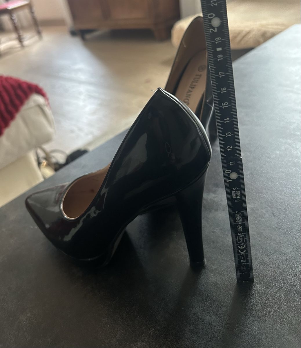 Scarpe da donna: Schwarze Lack Pumps, Gr. 36, – Usato da Münchenstein venduto da xenja09 1