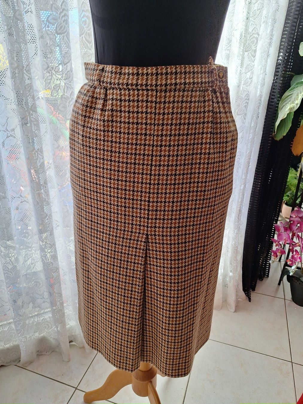 Burberry Gonne: Jupe Burberry vintage, taille 36 – Usato da St-Triphon venduto da Jldr0