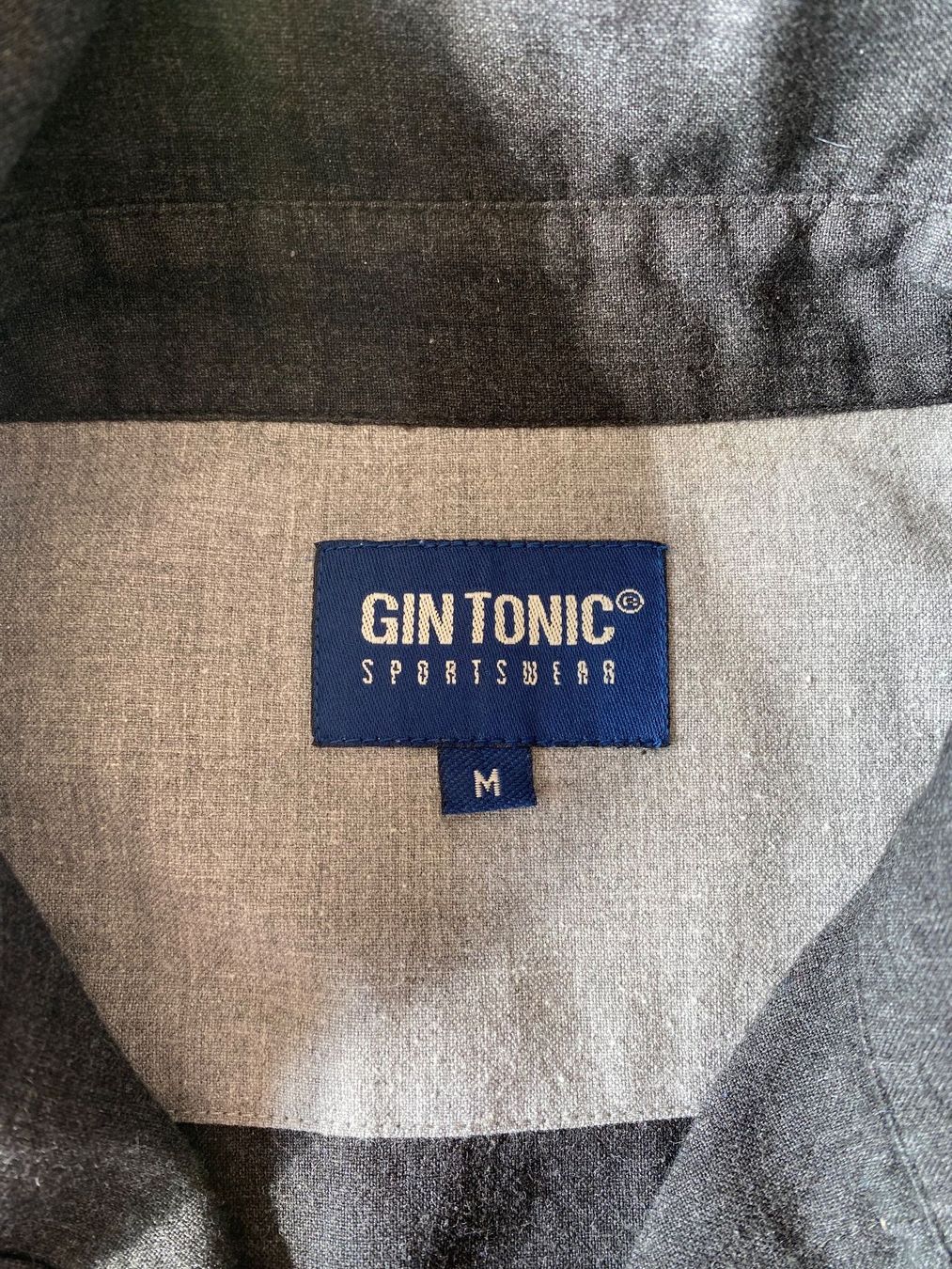 Gin Tonic Chemises: Gin Tonic - uni Herrenhemd, Grösse M – D'occasion à Meisterschwanden par Lapins2019 2
