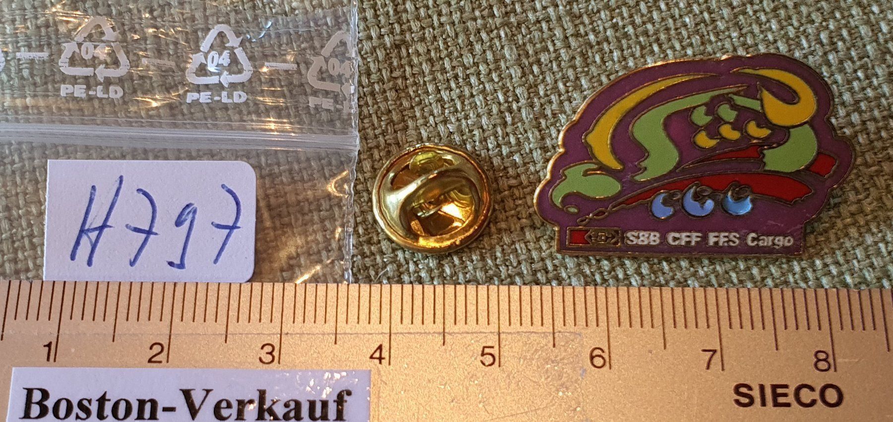Placchette & Badge: H797 - SBB CFF FFS Cargo Kunst Pin – Usato da Reinach BL venduto da Boston-Verkauf 1