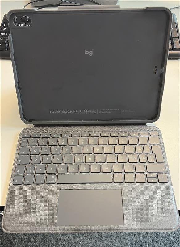 Tablet PC: Logitech Folio Touch Apple iPad Air 2020 – Nuovo (secondo la descrizione) da Ostermundigen venduto da SSE_Engineering_AG 1