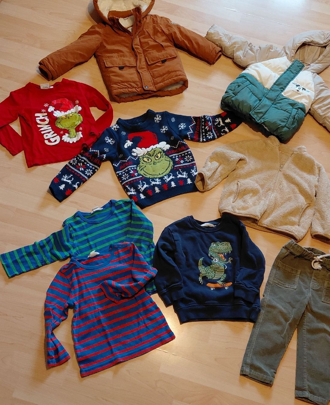 Lotti & Set di vestiti: Kleiderpaket Jungen 2-3 J. – Usato da Fahrni b. Thun venduto da hydrangea13
