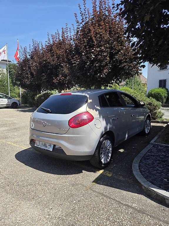 Automobili: Fiat Bravo 1.6 JTD 16V – Usato da Reiden venduto da dam_sr68 2