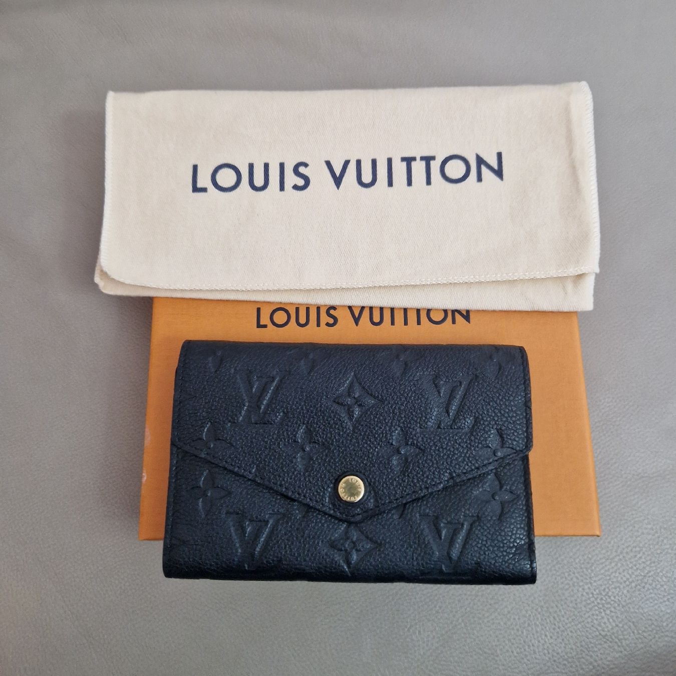 Louis Vuitton Portamonete: Louis Vuitton Portemonnaie – Nuovo (secondo la descrizione) da Bern venduto da Slada1 2