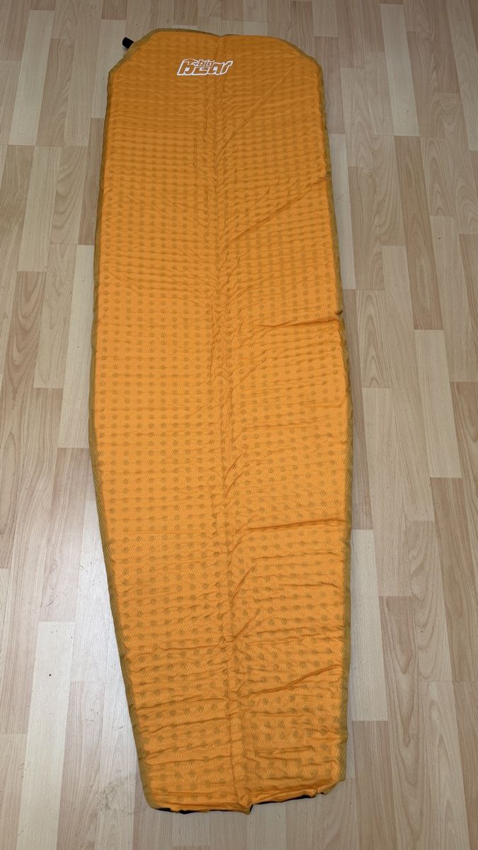 Matratzen: Big Bear Isomatte orange, Top Zustand – Gebraucht aus Thun von BanjoDan 1