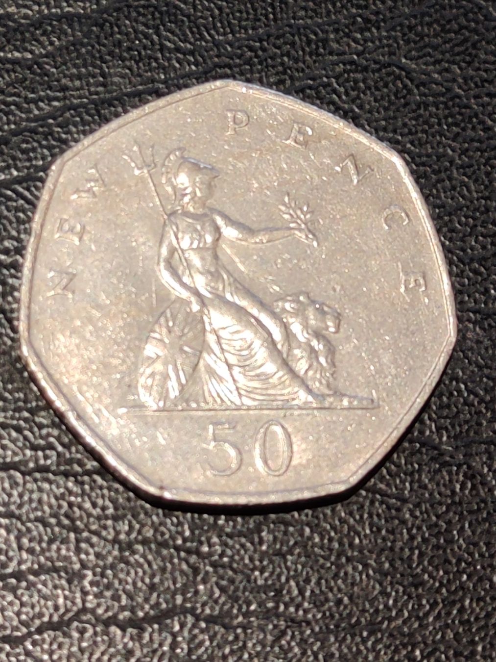 Tutti le monete: 50 Pence Elisabezh 2 – Usato da Igis venduto da rog_6t78 3