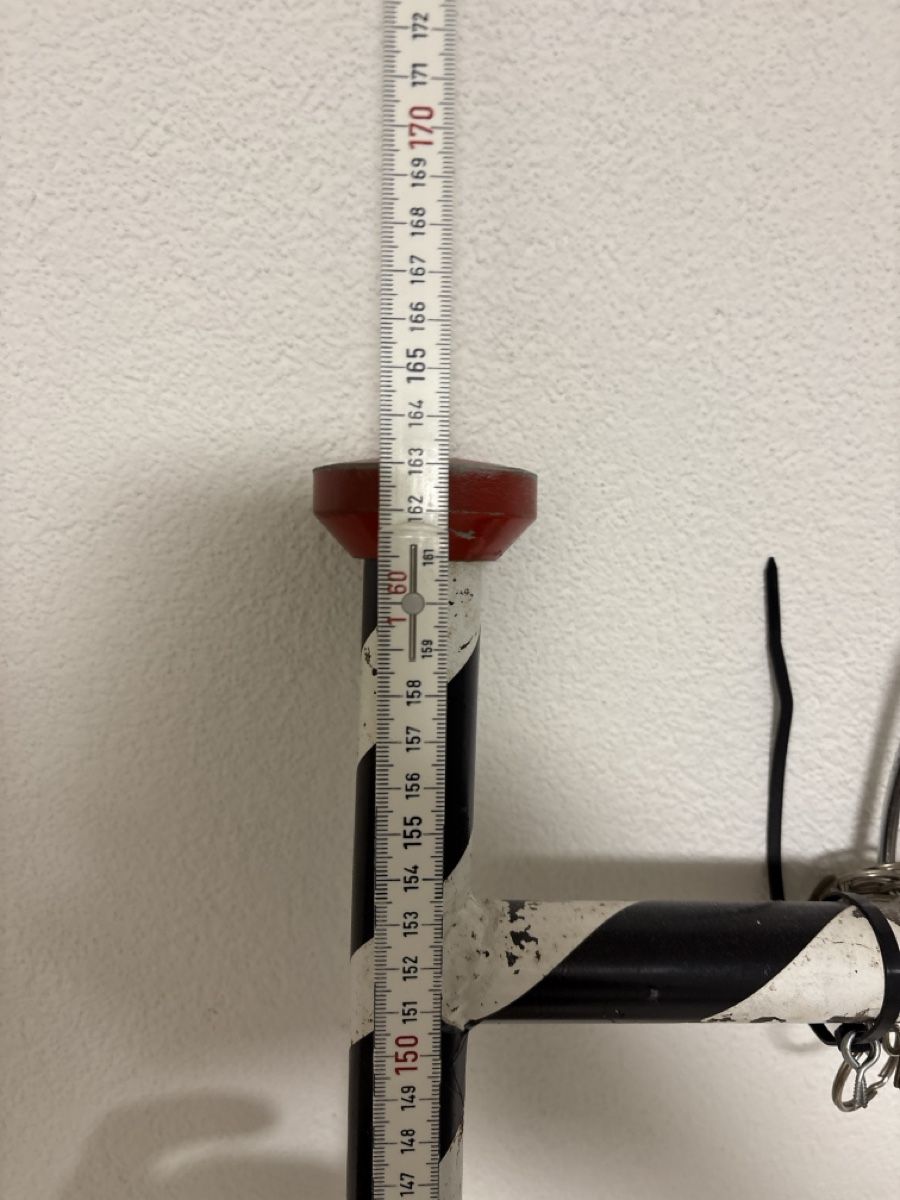 Sonstige Dekorationen & Accessoires: Ständer schwarz-weiss gestreift ca. 160cm hoch – Gebraucht aus Zürich von Nonas1996 2