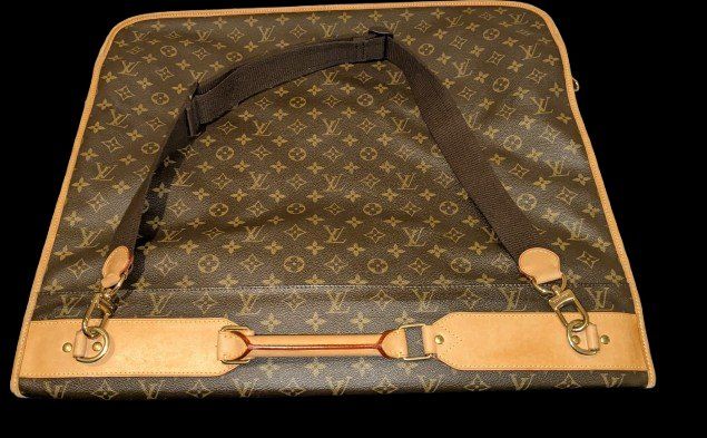 Louis Vuitton Borse: New Louis Vuitton Garment Bag – Nuovo (secondo la descrizione) da Morges venduto da aya_65lb 1